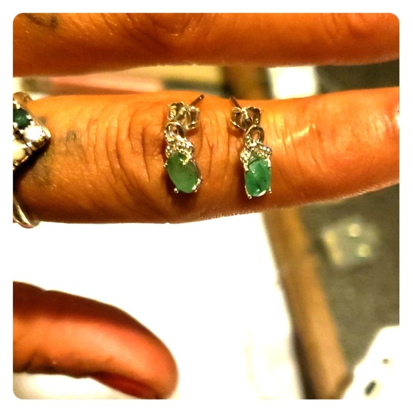 Genuine Emerald Earrings - Picture 1 of 3